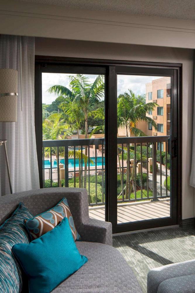 One Bedroom Suite - King - Pool View interior